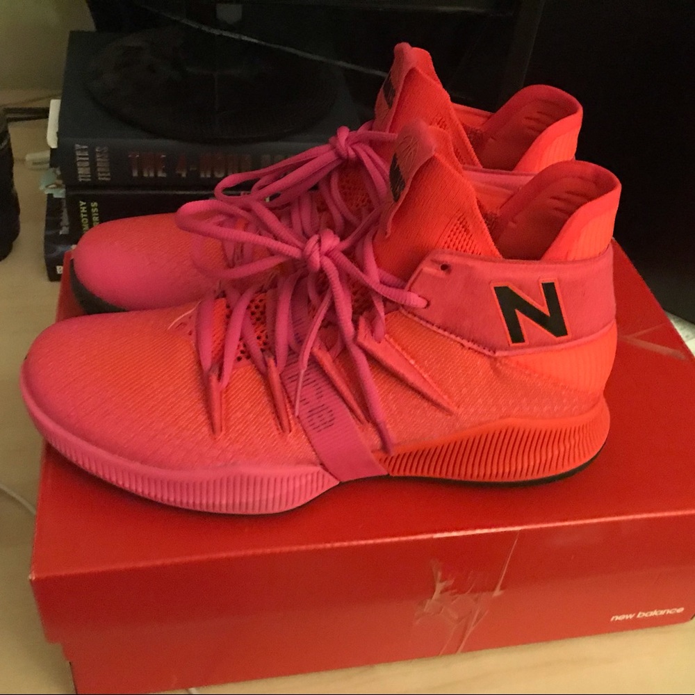 New Balance Kawhi OMN1s size 8.5